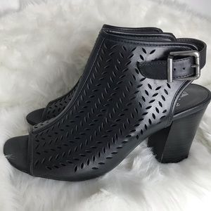 White Mountain | Peep toe booties